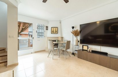 Reventa - Casa Tipo Dúplex - Torrevieja - Playa de los Naufragos