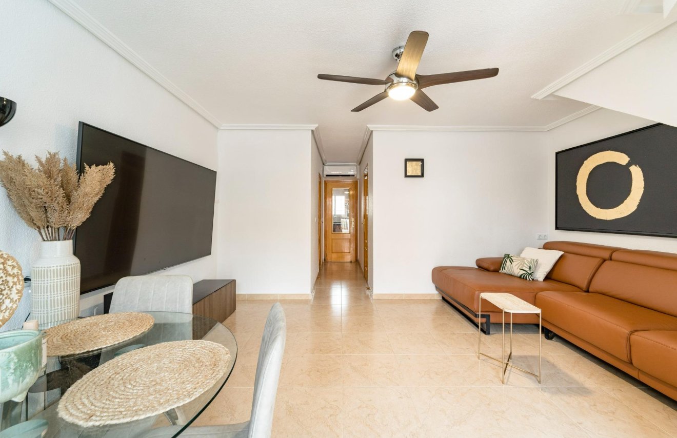 Reventa - Casa Tipo Dúplex - Torrevieja - Playa de los Naufragos