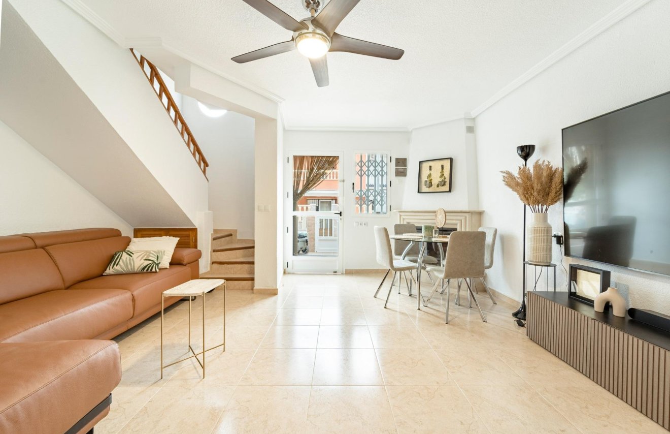 Reventa - Casa Tipo Dúplex - Torrevieja - Playa de los Naufragos