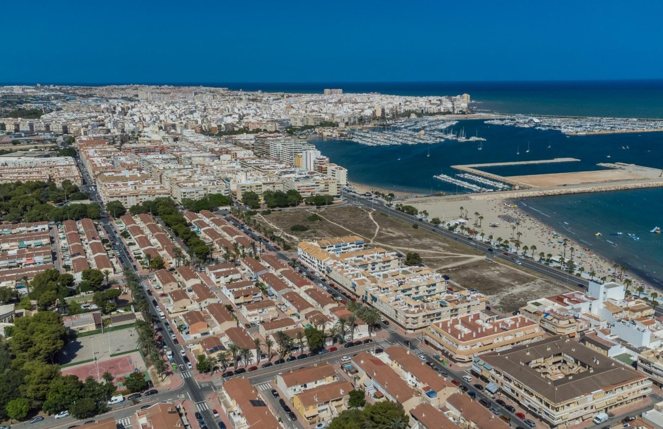 Reventa - Casa Tipo Dúplex - Torrevieja - Playa de los Naufragos