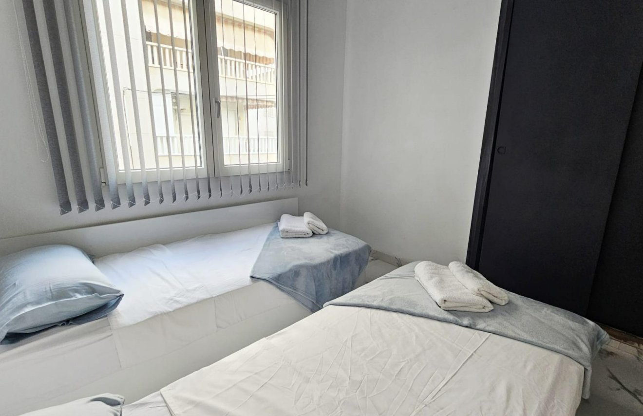 Resale - Piso - Torrevieja - Acequion