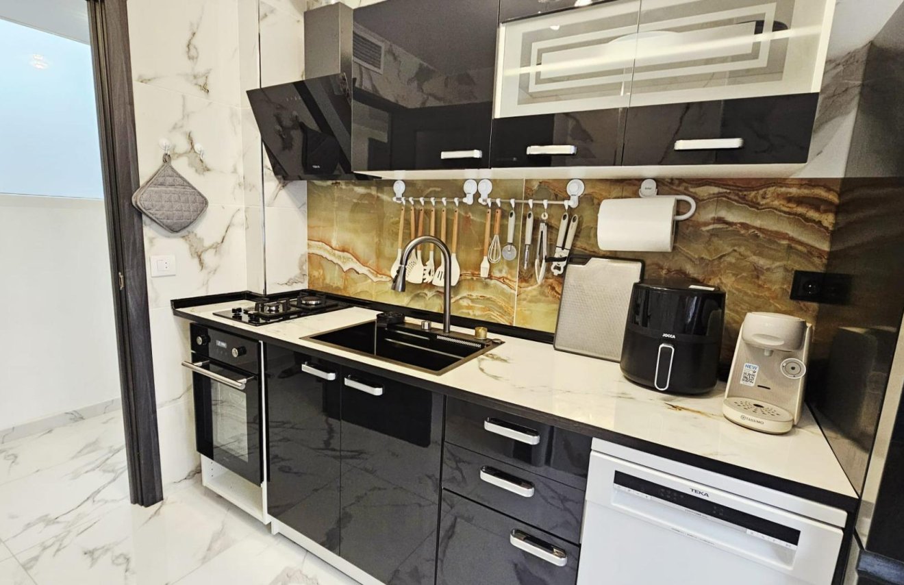 Resale - Piso - Torrevieja - Acequion