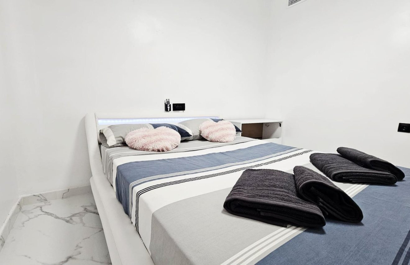 Resale - Piso - Torrevieja - Acequion