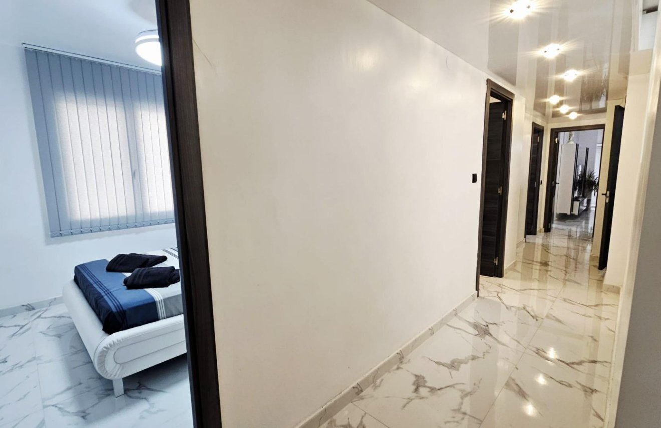 Resale - Piso - Torrevieja - Acequion