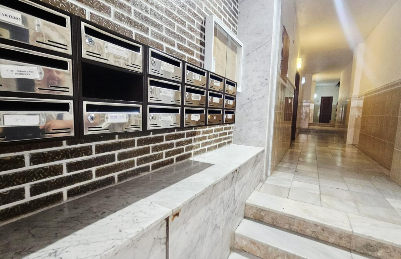 Resale - Piso - Torrevieja - Acequion