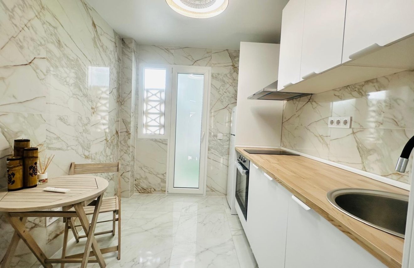 Reventa - Apartamento - Torrevieja - Playa del Cura