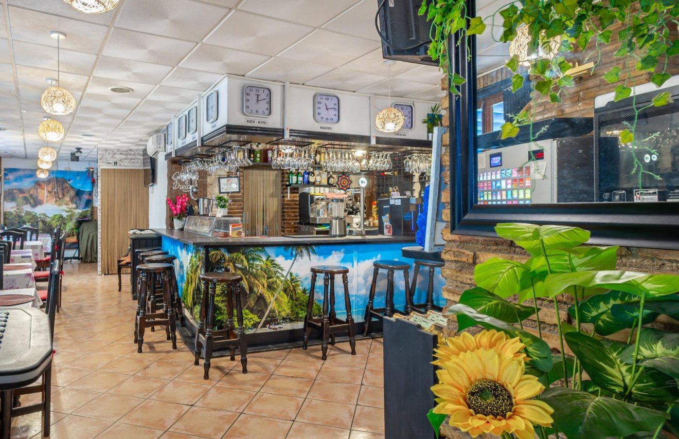 Revente - Negocio - Torrevieja - Estacion de autobuses