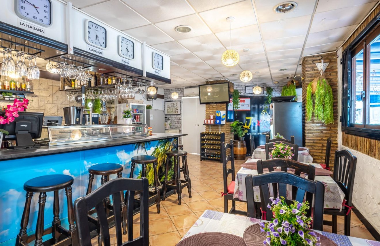 Revente - Negocio - Torrevieja - Estacion de autobuses