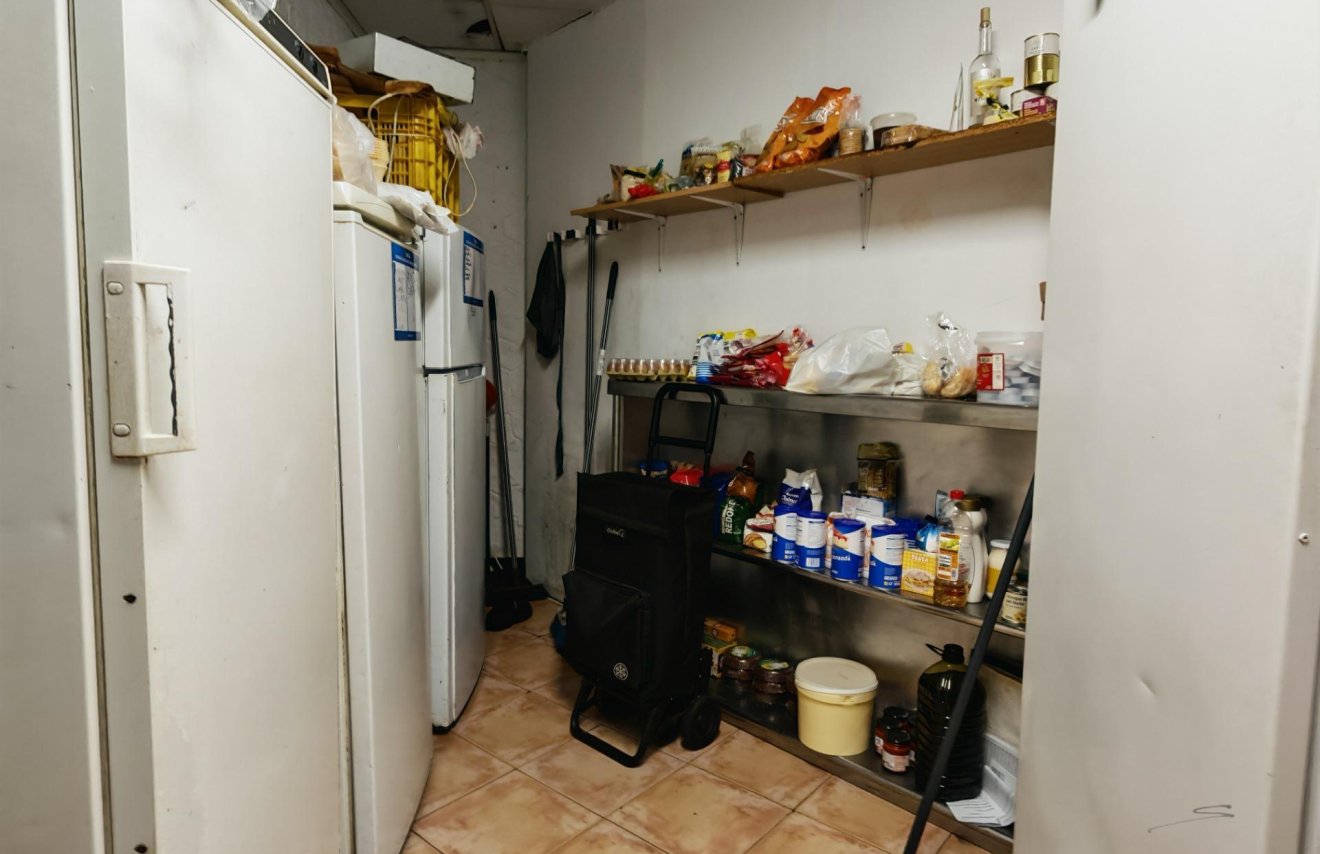 Revente - Negocio - Torrevieja - Estacion de autobuses