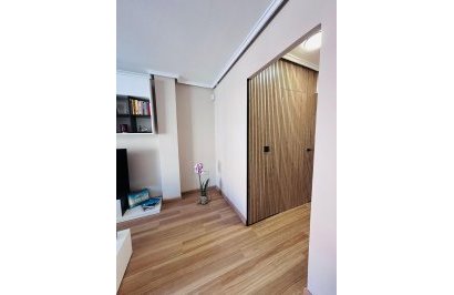 Resale - Apartamento - Torrevieja - Acequion