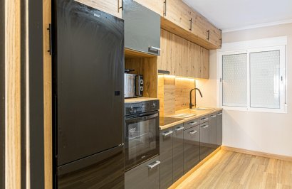 Resale - Apartamento - Torrevieja - Acequion