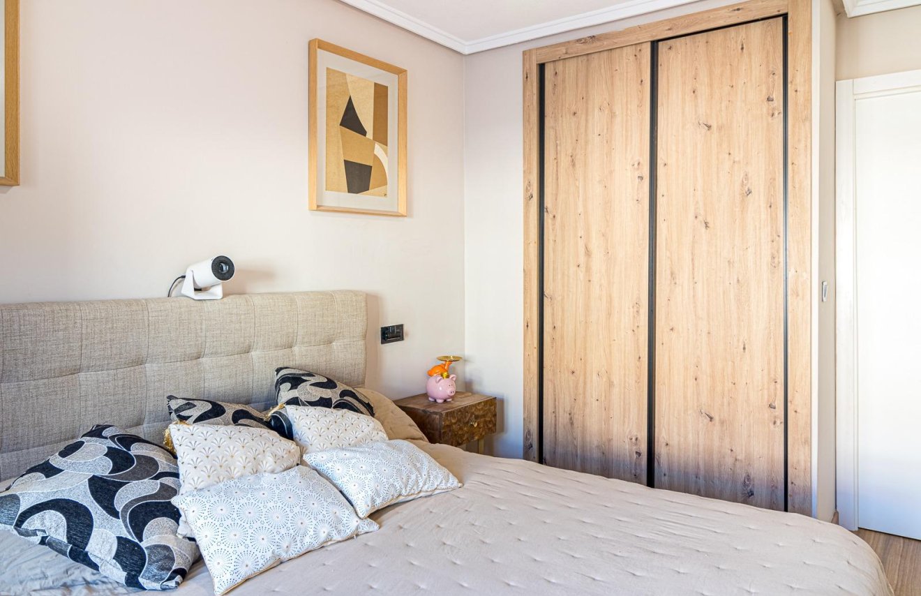 Resale - Apartamento - Torrevieja - Acequion