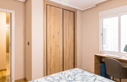 Resale - Apartamento - Torrevieja - Acequion