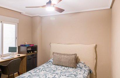 Resale - Apartamento - Torrevieja - Acequion