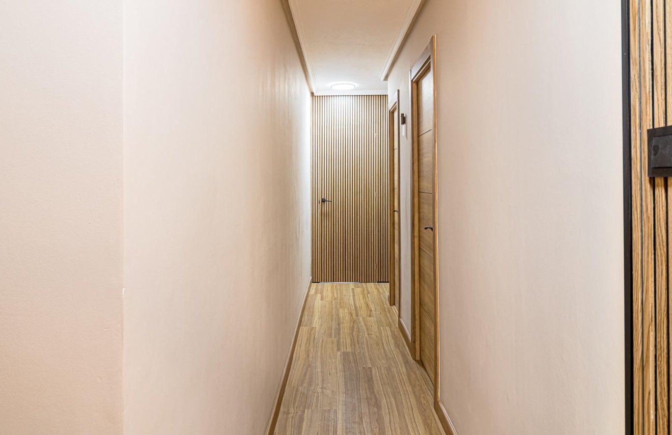 Resale - Apartamento - Torrevieja - Acequion