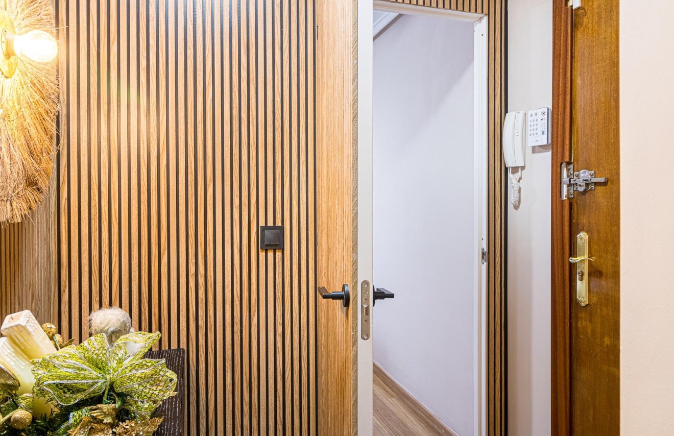 Resale - Apartamento - Torrevieja - Acequion