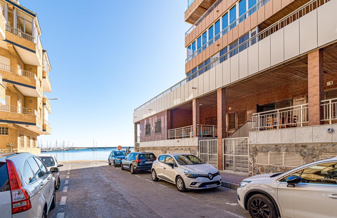 Resale - Apartamento - Torrevieja - Acequion