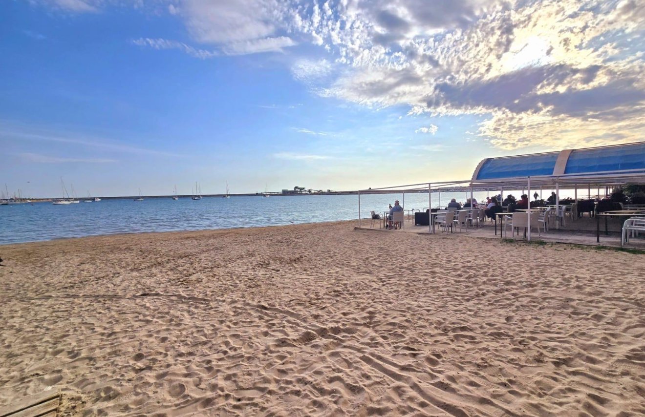 Resale - Apartamento - Torrevieja - Acequion