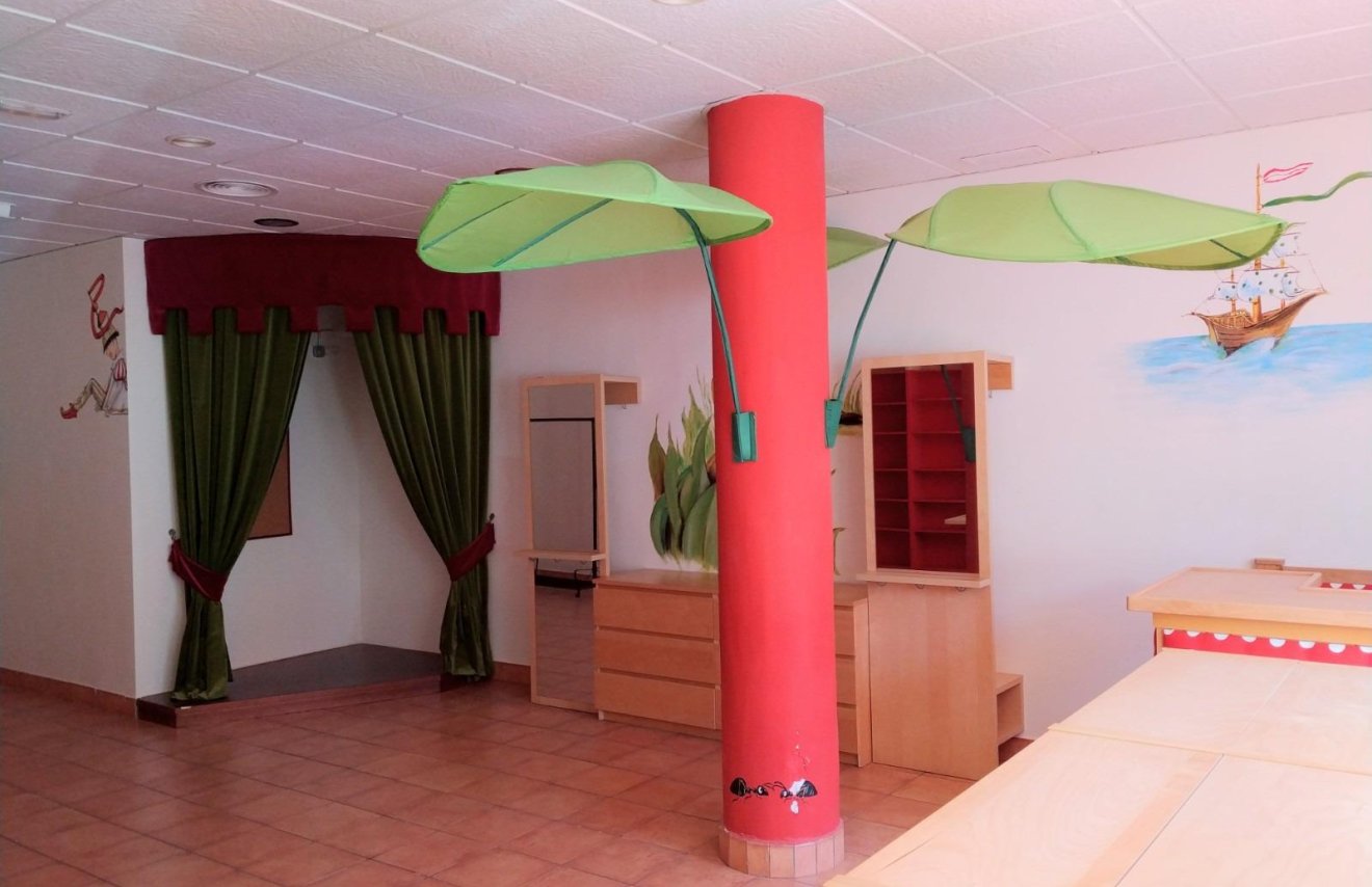 Reventa - Local comercial - Pilar de la Horadada