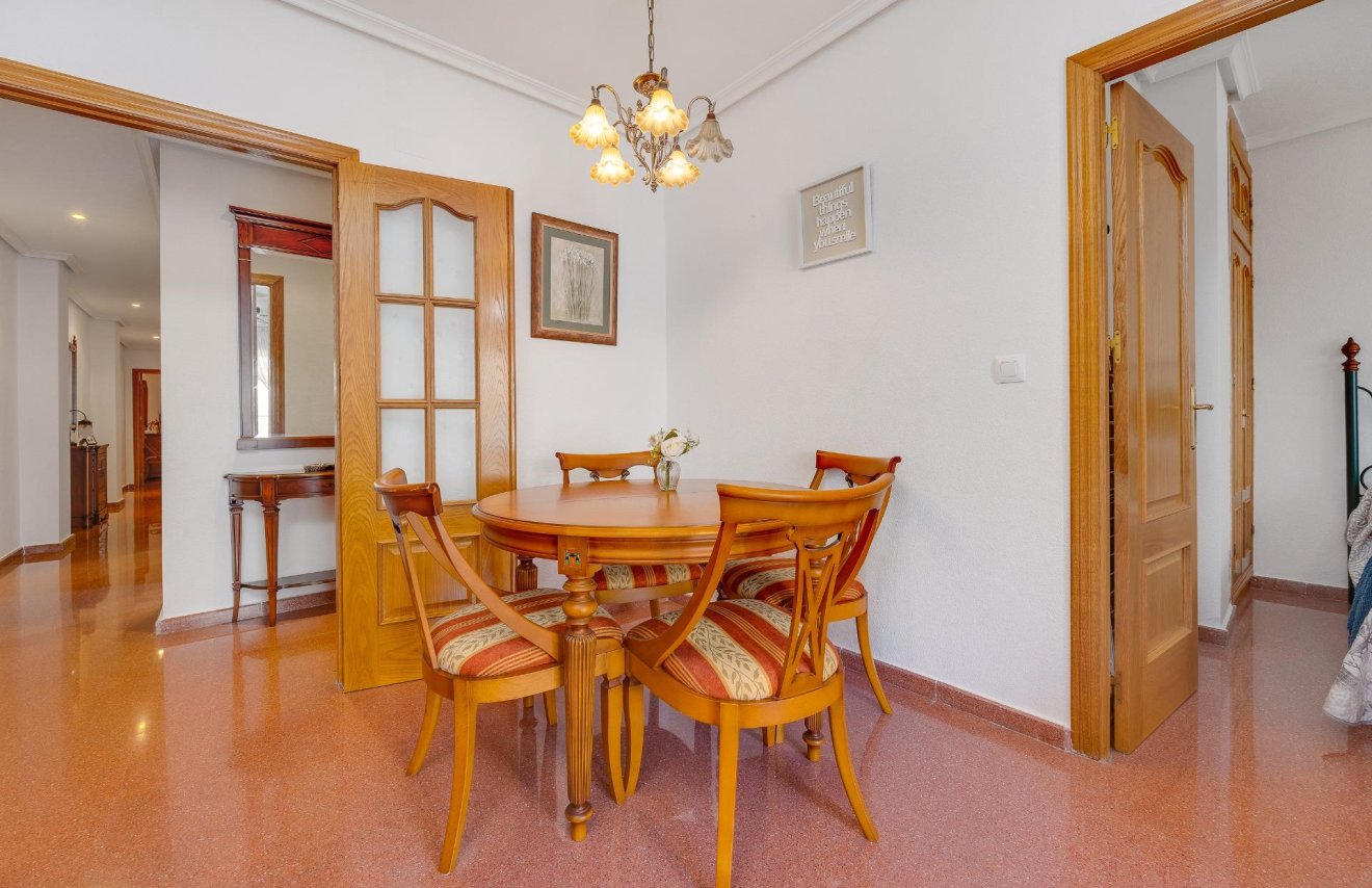 Revente - Attique - Torrevieja - Paseo maritimo