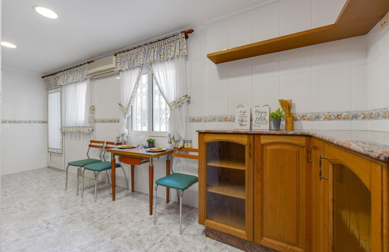 Revente - Attique - Torrevieja - Paseo maritimo