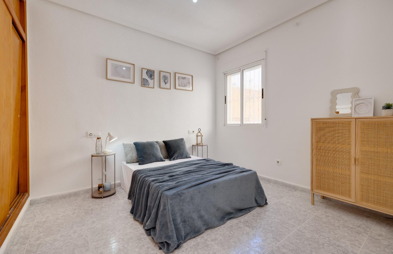 Reventa - Bungalow Planta Baja - Torrevieja - Los Frutales