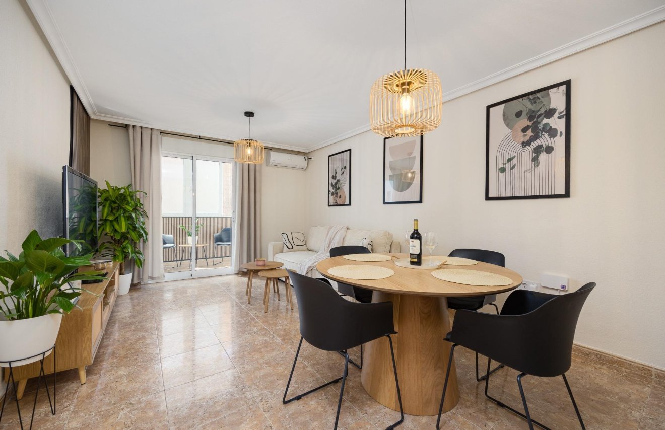 Revente - Apartamento - Torrevieja - Centro