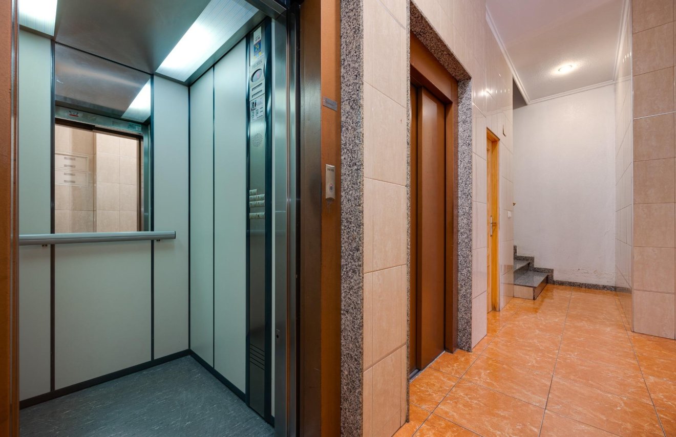 Revente - Apartamento - Torrevieja - Centro