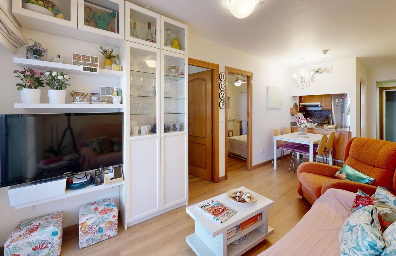Resale - Apartamento - Torrevieja - Playa de los Locos