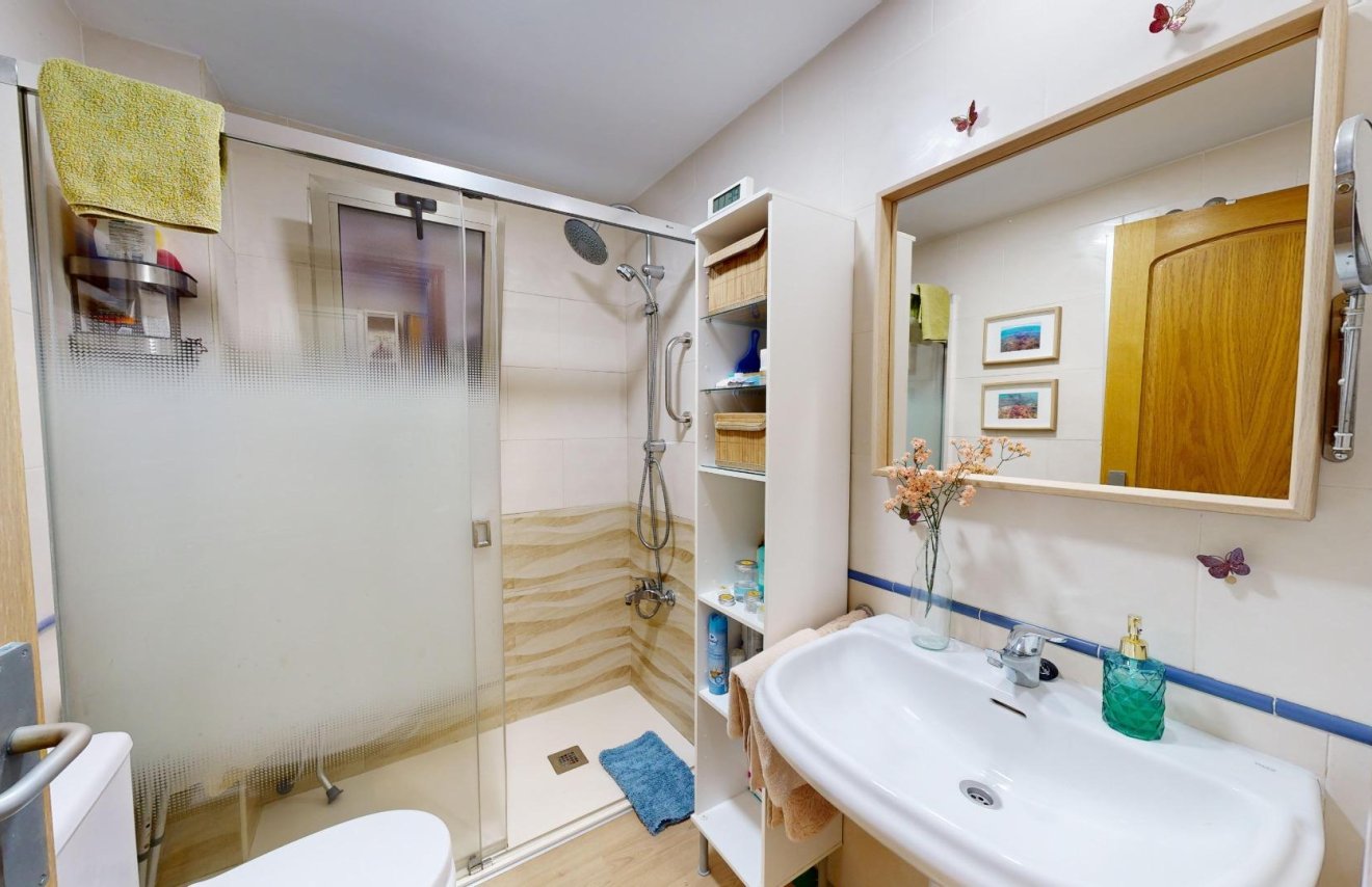 Resale - Apartamento - Torrevieja - Playa de los Locos