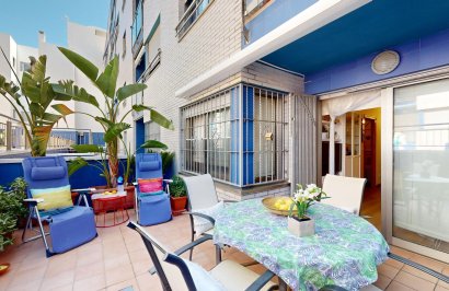 Resale - Apartamento - Torrevieja - Playa de los Locos