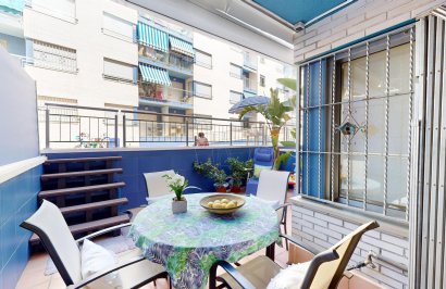 Resale - Apartamento - Torrevieja - Playa de los Locos