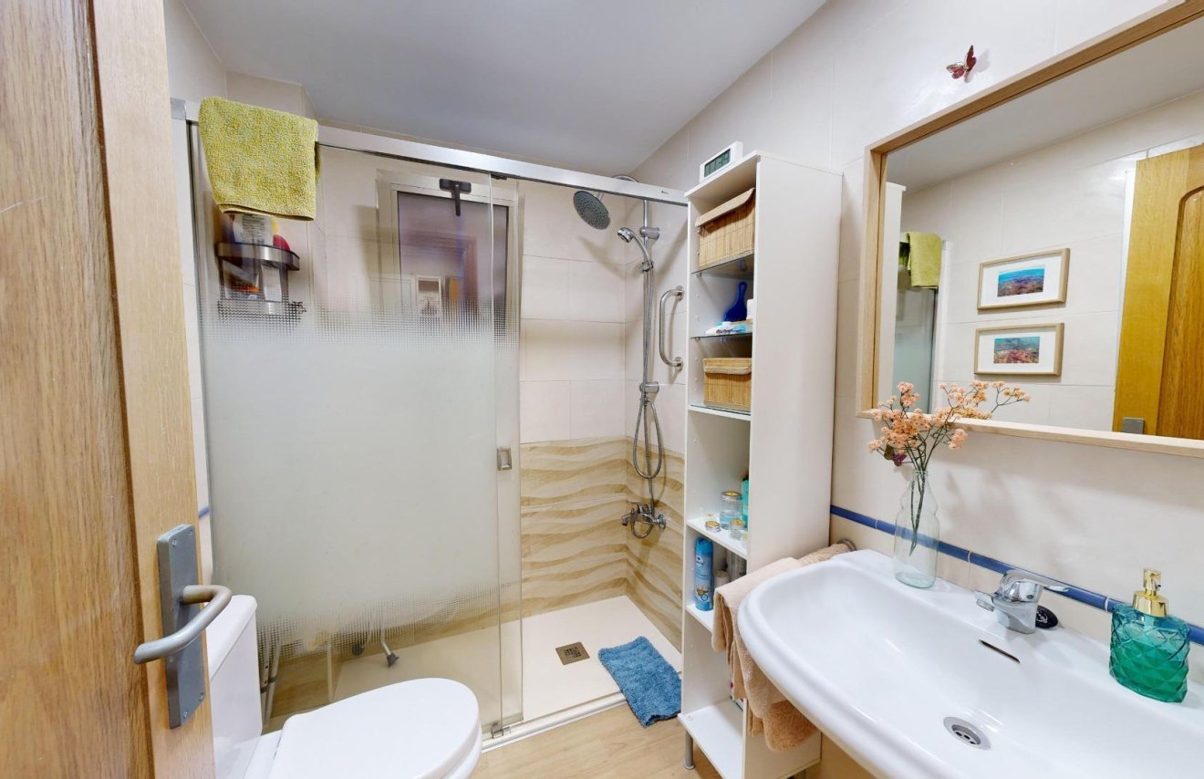 Resale - Apartamento - Torrevieja - Playa de los Locos