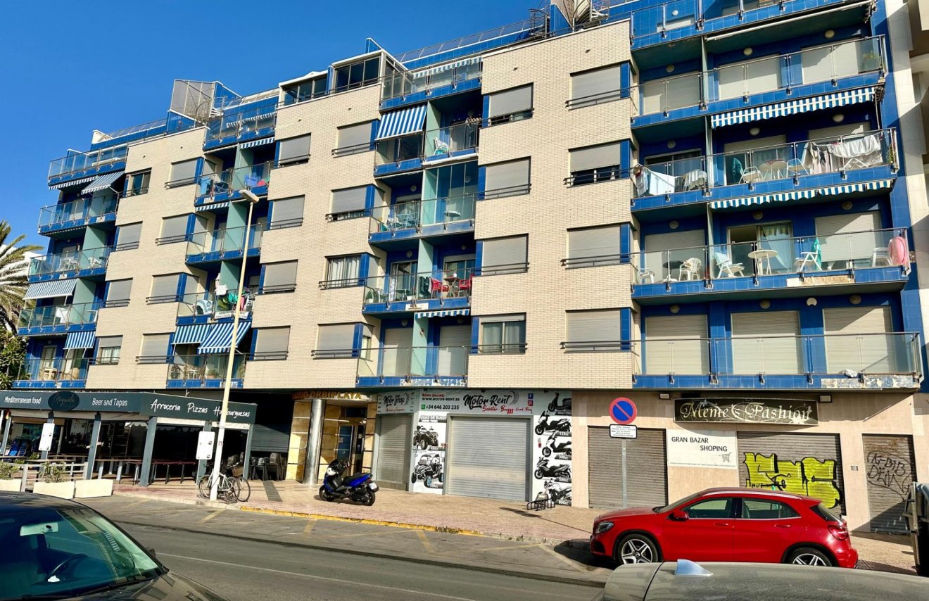 Resale - Apartamento - Torrevieja - Playa de los Locos
