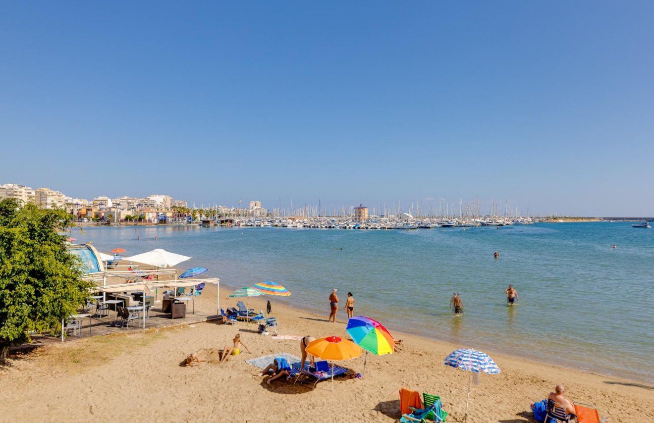 Resale - Apartamento - Torrevieja - Acequion