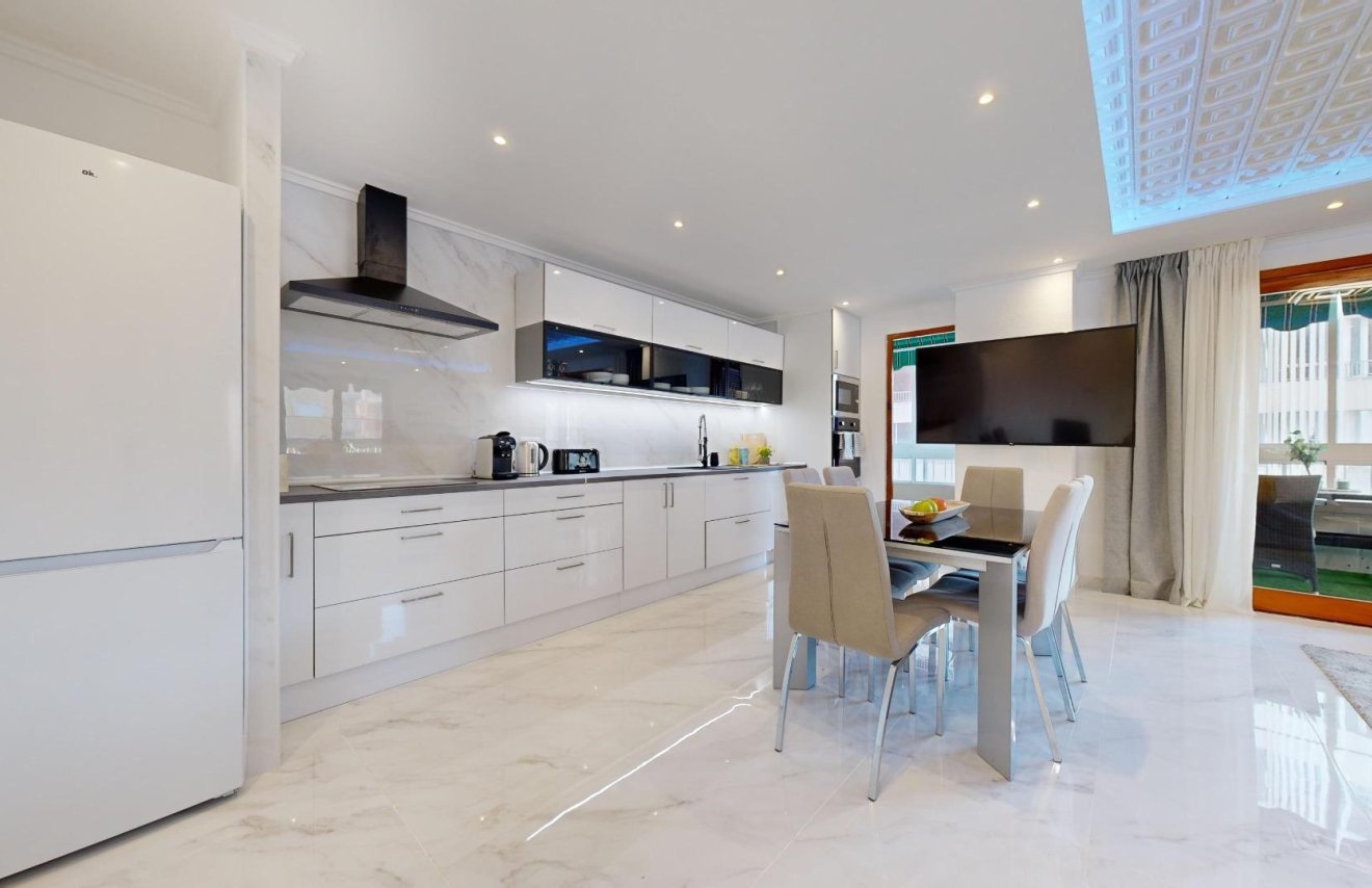 Resale - Apartamento - Torrevieja - Acequion