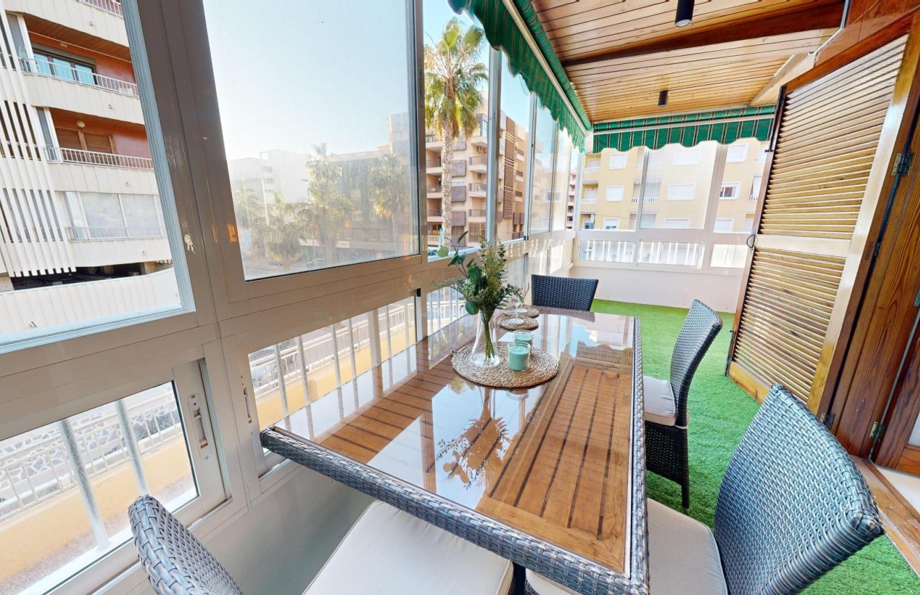 Resale - Apartamento - Torrevieja - Acequion