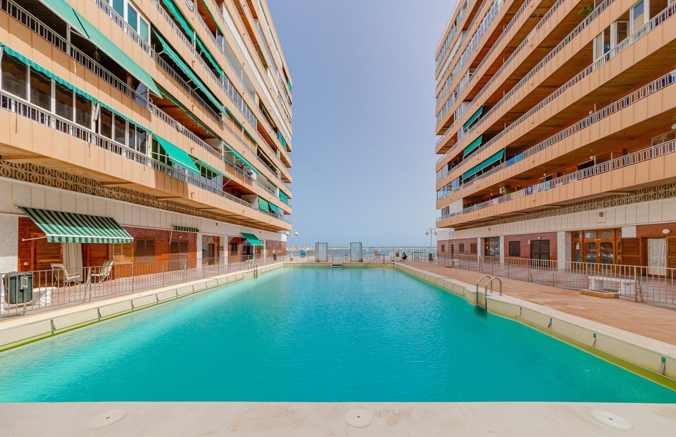 Resale - Apartamento - Torrevieja - Acequion