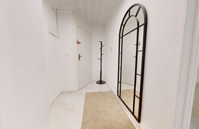 Resale - Apartamento - Torrevieja - Acequion