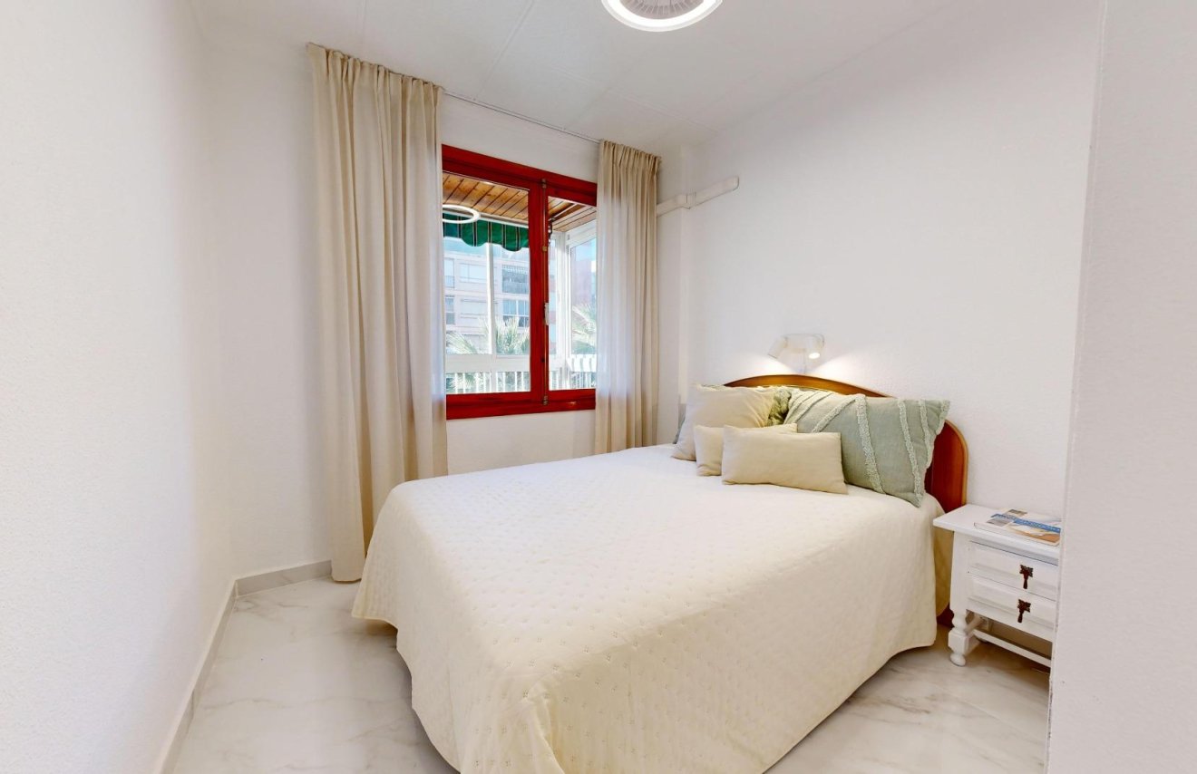 Resale - Apartamento - Torrevieja - Acequion