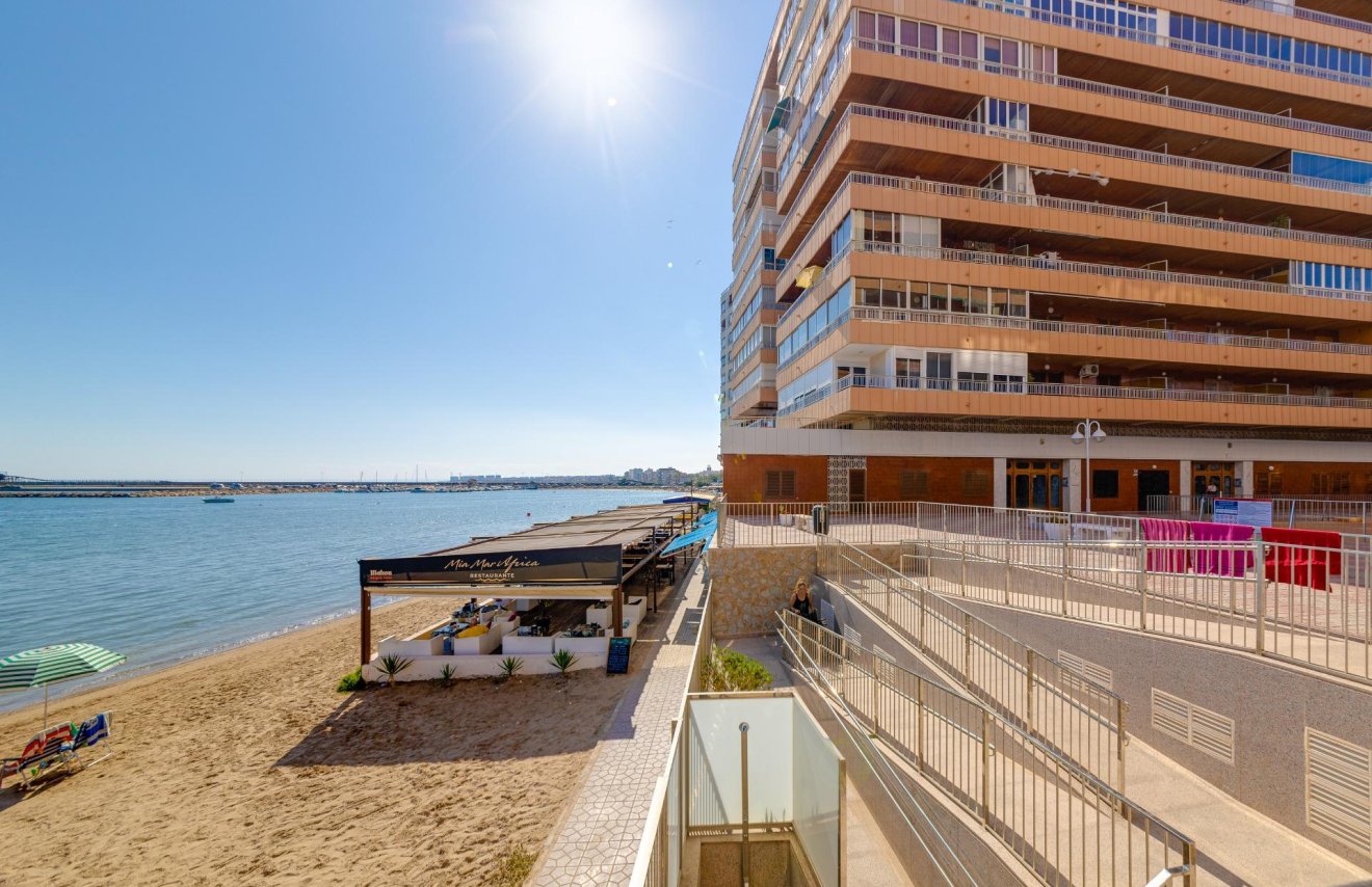 Resale - Apartamento - Torrevieja - Acequion