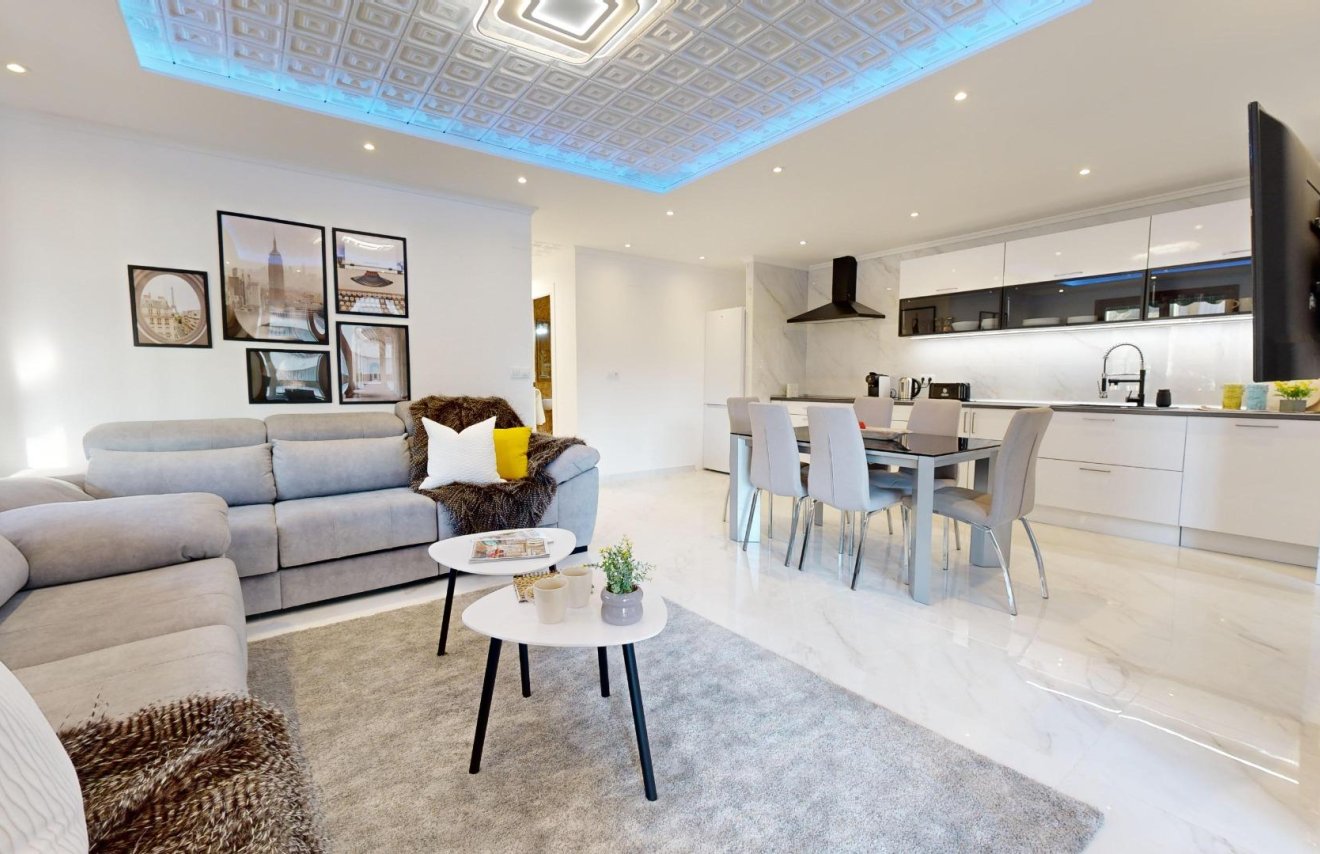 Resale - Apartamento - Torrevieja - Acequion