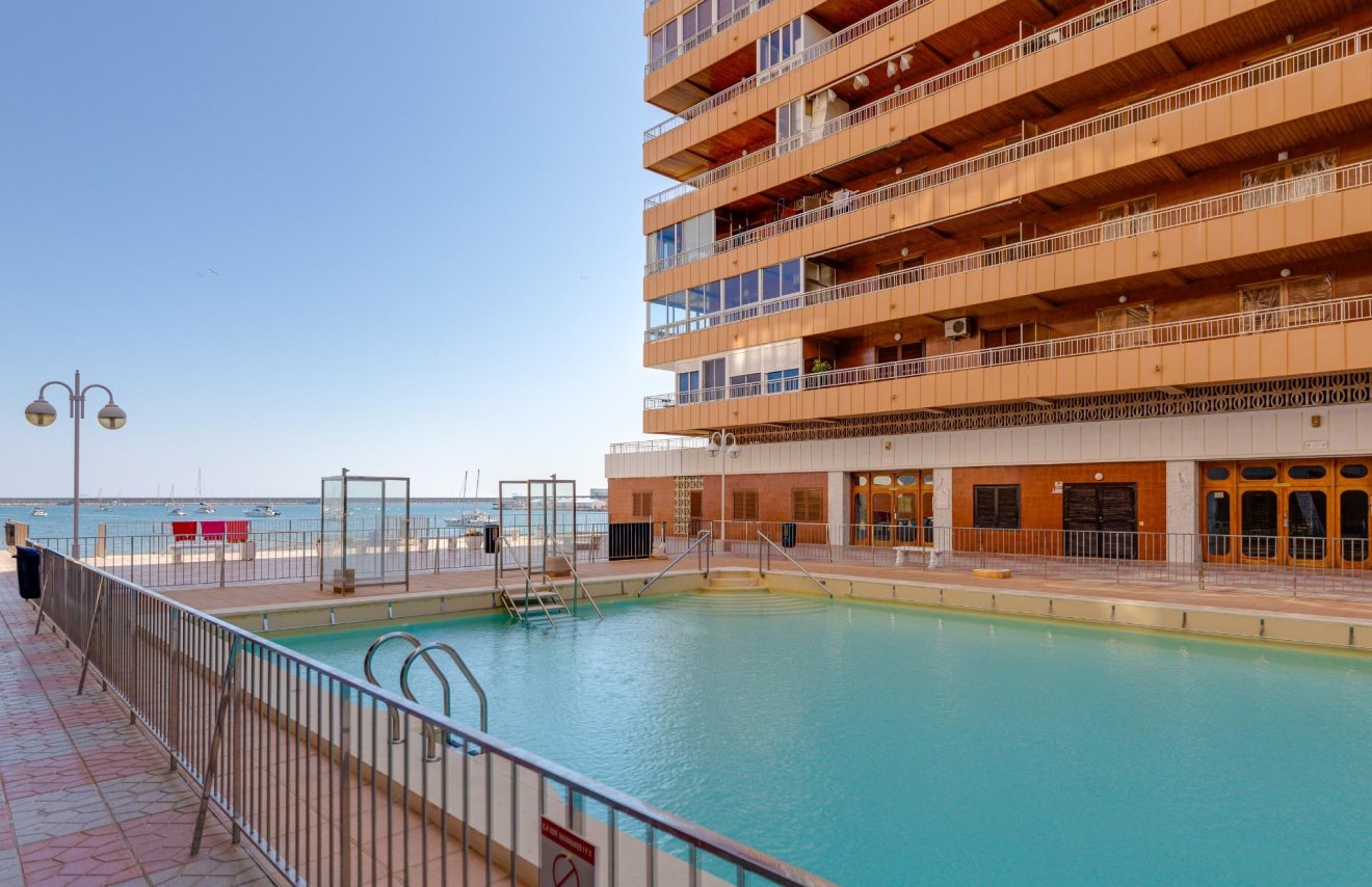 Resale - Apartamento - Torrevieja - Acequion