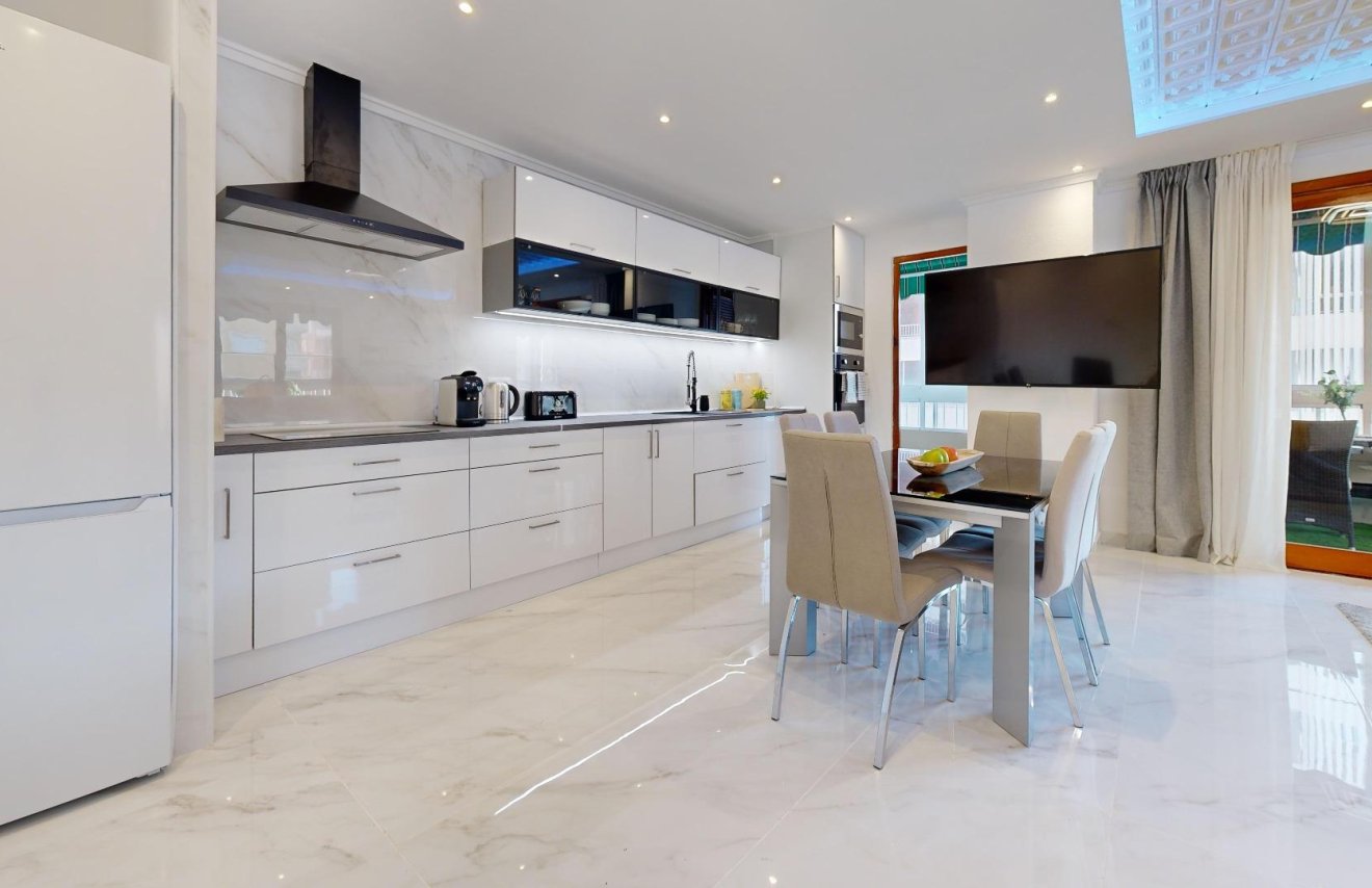 Resale - Apartamento - Torrevieja - Acequion