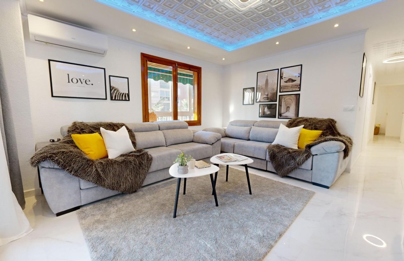 Resale - Apartamento - Torrevieja - Acequion