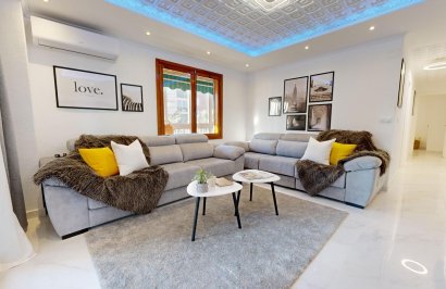 Resale - Apartamento - Torrevieja - Acequion