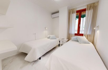 Resale - Apartamento - Torrevieja - Acequion