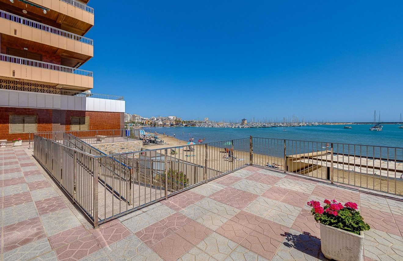Resale - Apartamento - Torrevieja - Acequion