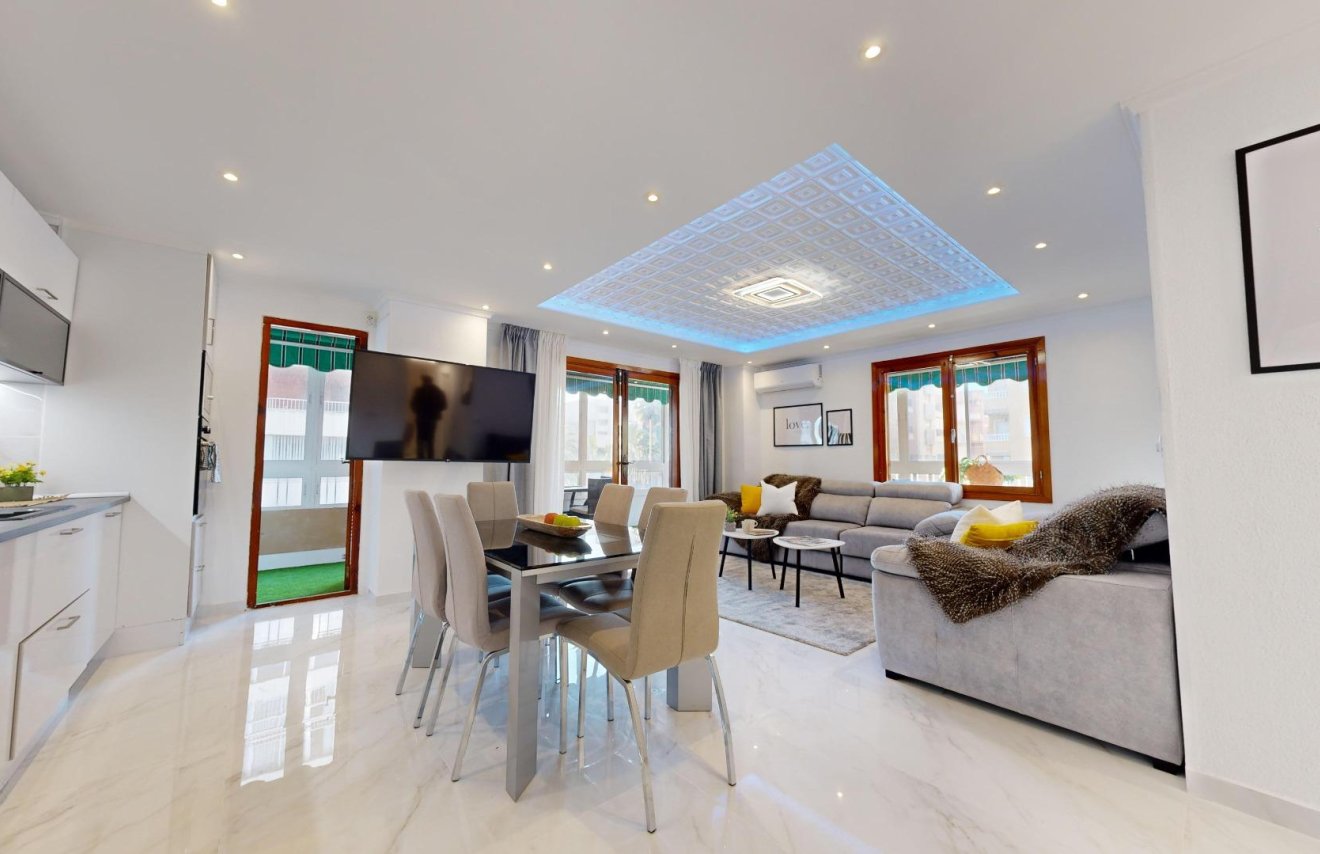 Resale - Apartamento - Torrevieja - Acequion