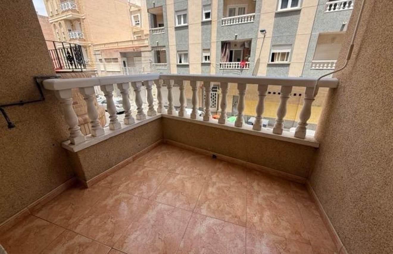 Reventa - Apartamento - Torrevieja - Playa del Cura